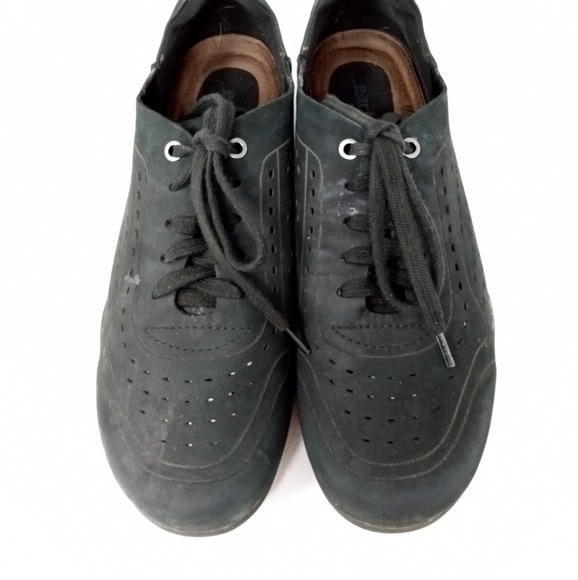 EARTH Serval Wide Womens 9.5D Black Perforated Nubuck Sport Sneaker Vented Shoe - Picture 6 of 12